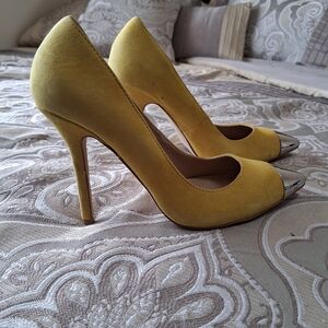 Kenneth Cole Yellow Suede Pointed Toe Pumps with Silver Cap